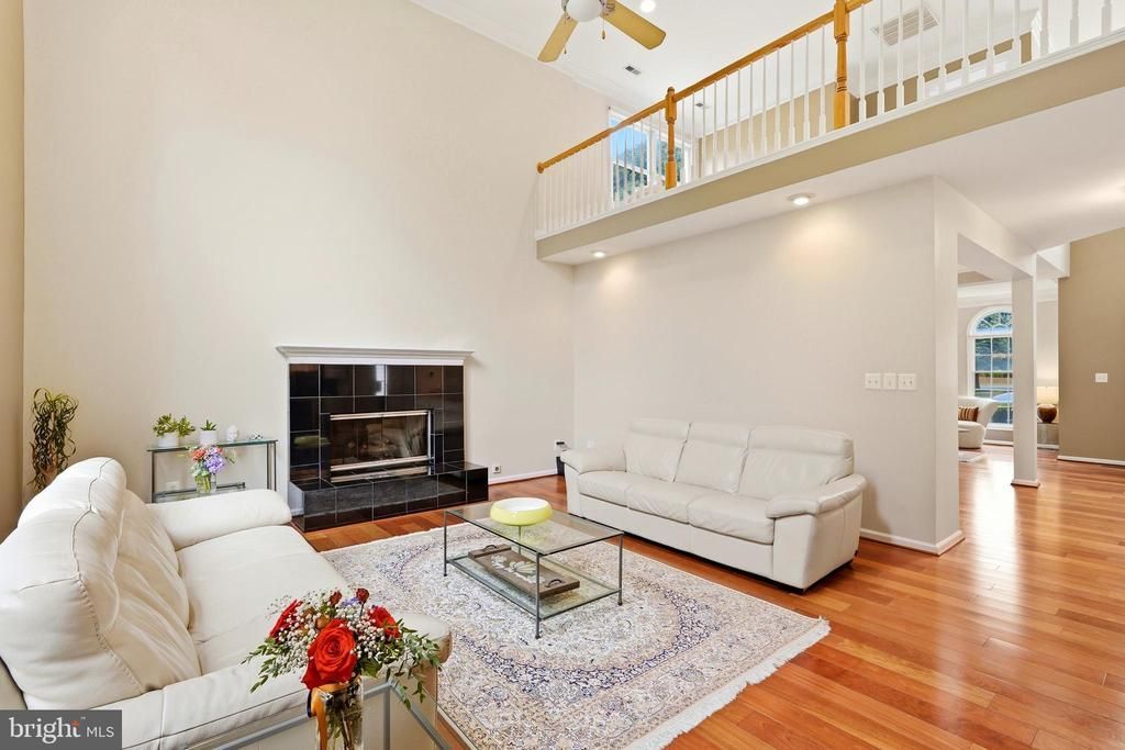 43648 Intrepid Street, Chantilly, VA 20152 Main Photo