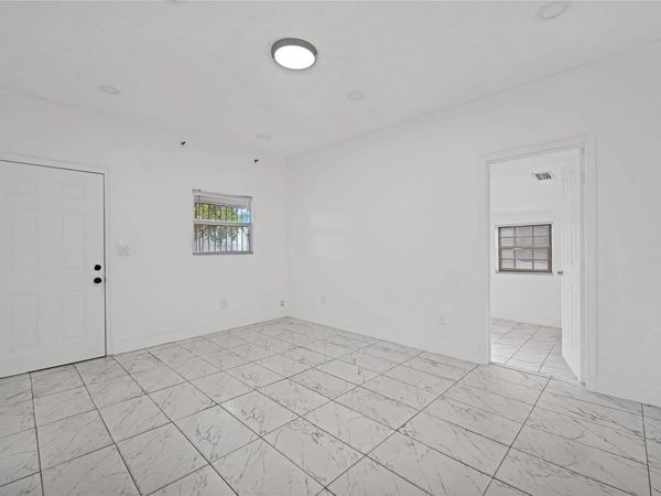 1114 NW 39th Street, Miami, FL 33127