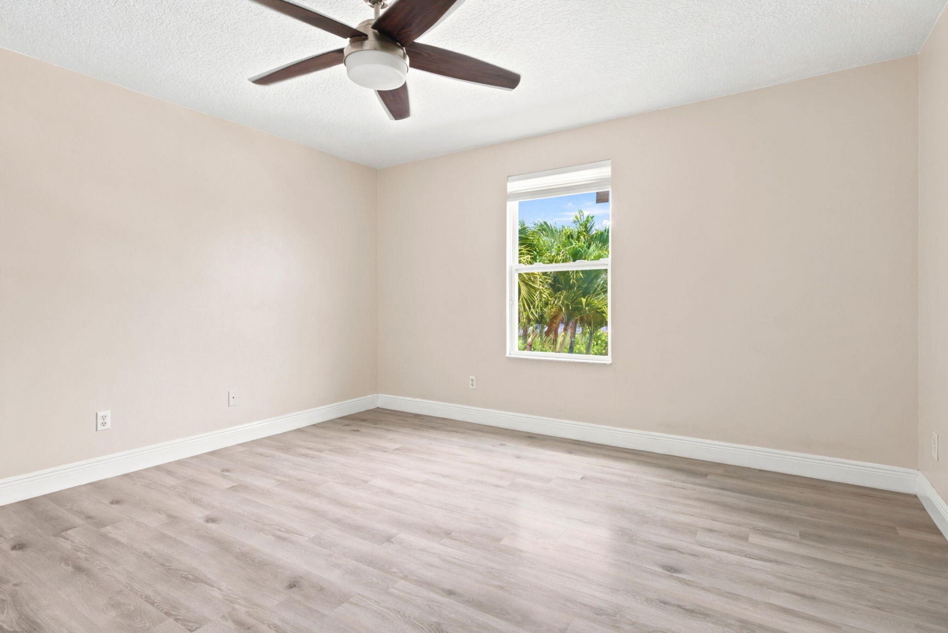 3766 W Gardenia Avenue, Weston, FL 33332 Photo