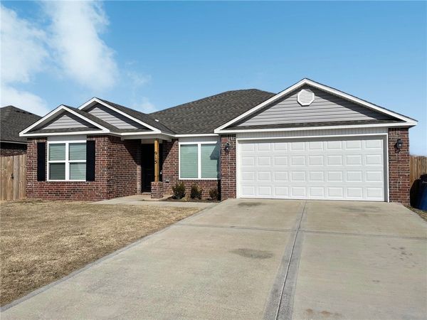 907 Aiden Drive, Siloam Springs, AR 72761