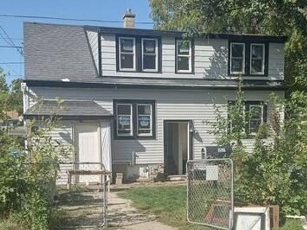5921 N 37th St, Milwaukee, WI 53209