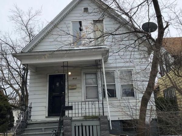 913 W Hadley STREET, Milwaukee, WI 53206