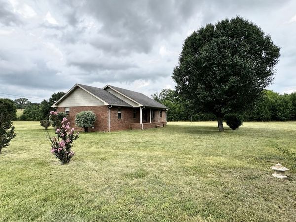 1002 Lebanon Hwy , Lebanon, TN 37087