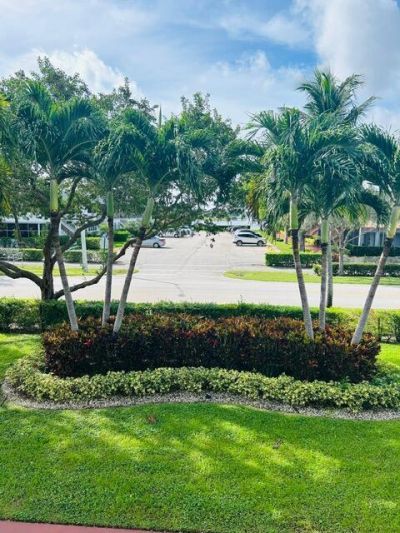 50 Plymouth, West Palm Beach, FL 33417 Photo