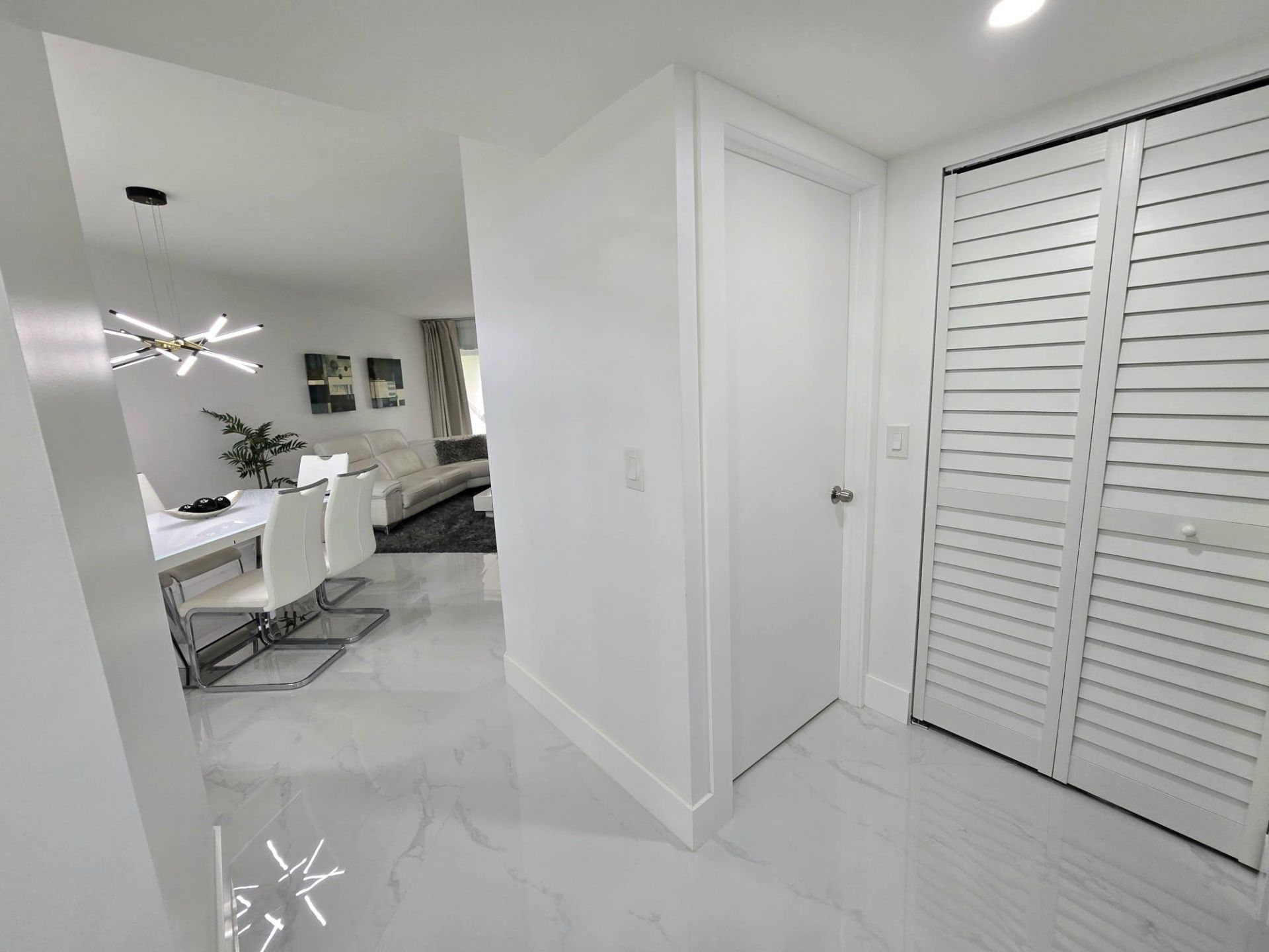 5577 Courtyard Drive, Margate, FL 33063 Photo