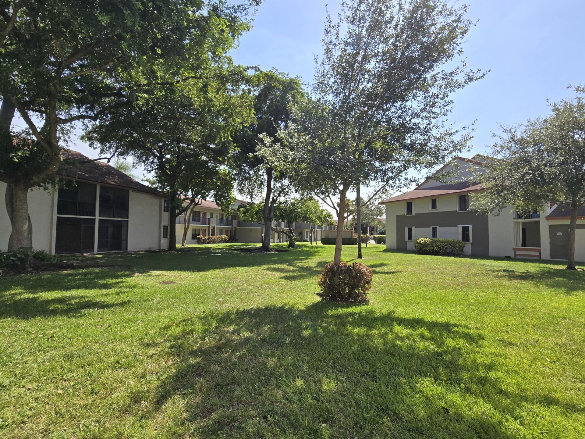 5577 Courtyard Drive, Margate, FL 33063 Photo
