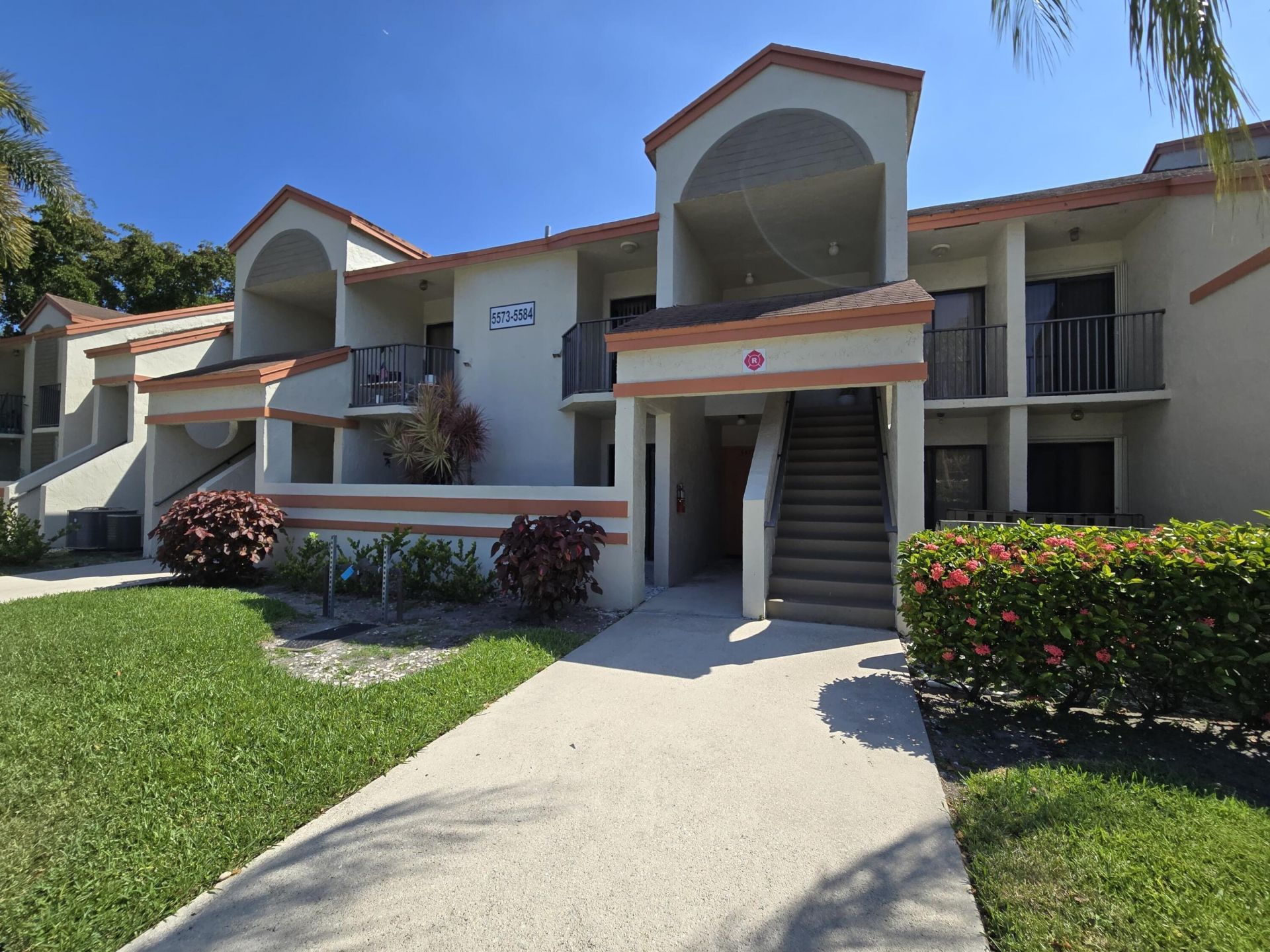 5577 Courtyard Drive, Margate, FL 33063 Photo