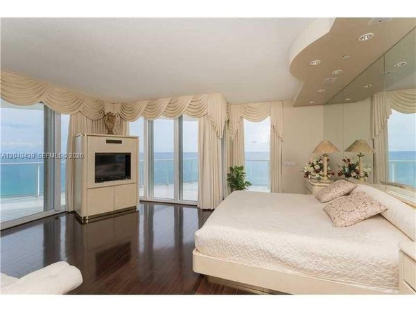 16445 Collins Ave , Unit OS21/26(11, Sunny Isles Beach, FL 33160
