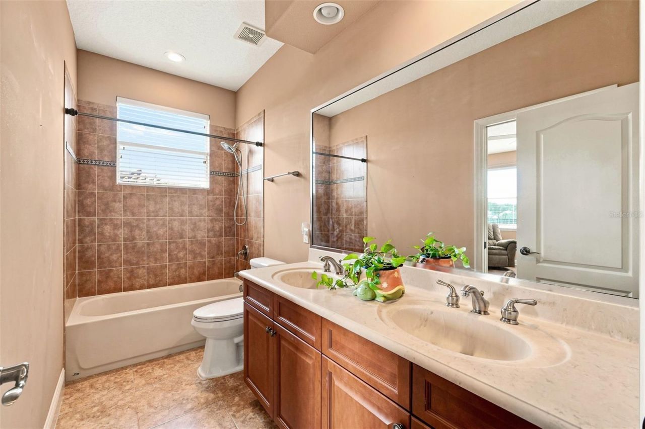 2604 Heritage Green Avenue, Davenport, FL 33837 Photo