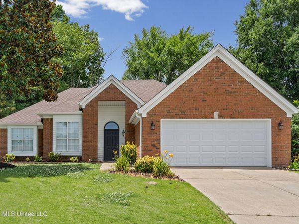 6127 W Morgan Manor Drive, Olive Branch, MS 38654