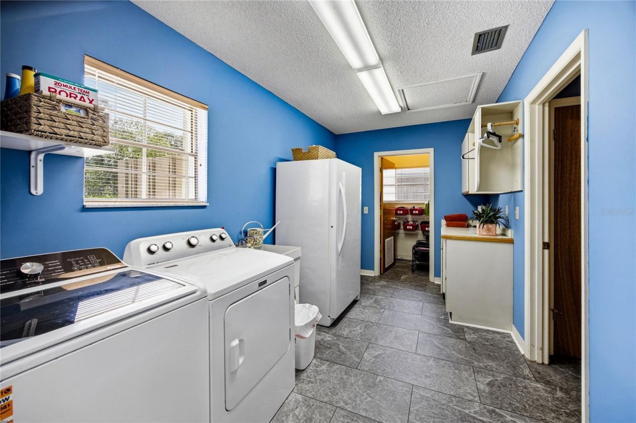 3933 SE State Road 21, Keystone Heights, FL 32656 Photo