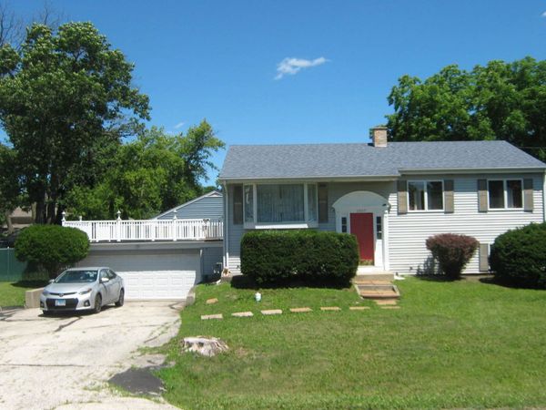 1007 Prairie Lawn Road , Glenview, IL 60025