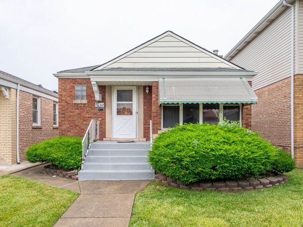 8042 S Sacramento Avenue, Chicago, IL 60652