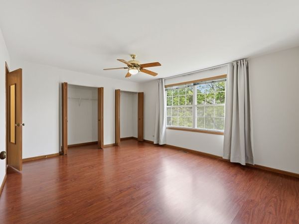 1404 W Sapphire Drive, Unit 1404, Hoffman Estates, IL 60192