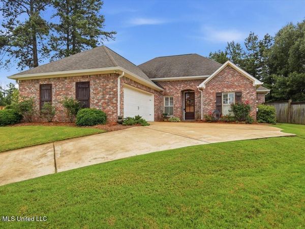 119 Hampton Place, Madison, MS 39110