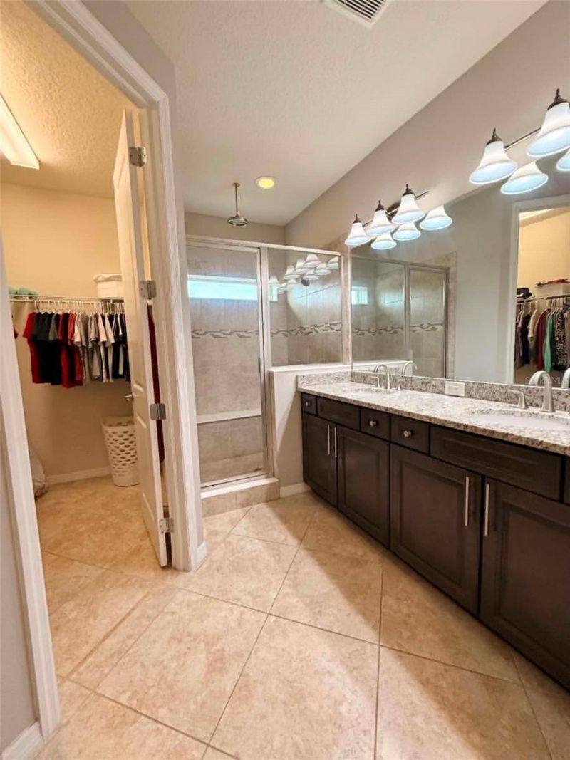 5703 Village Center Drive, Lithia, FL 33547 Photo