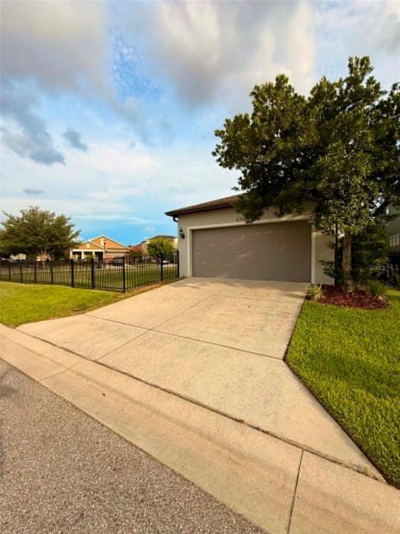 5703 Village Center Drive, Lithia, FL 33547 Photo