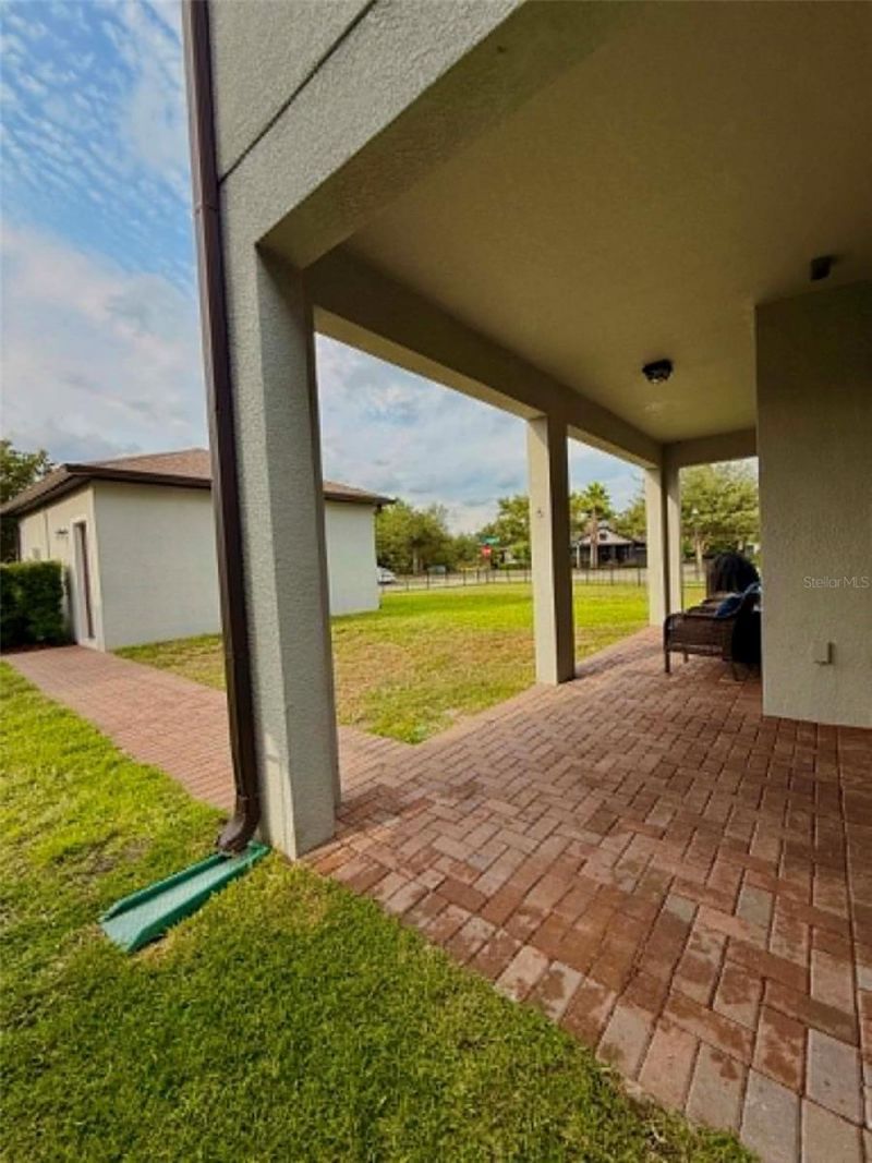 5703 Village Center Drive, Lithia, FL 33547 Photo