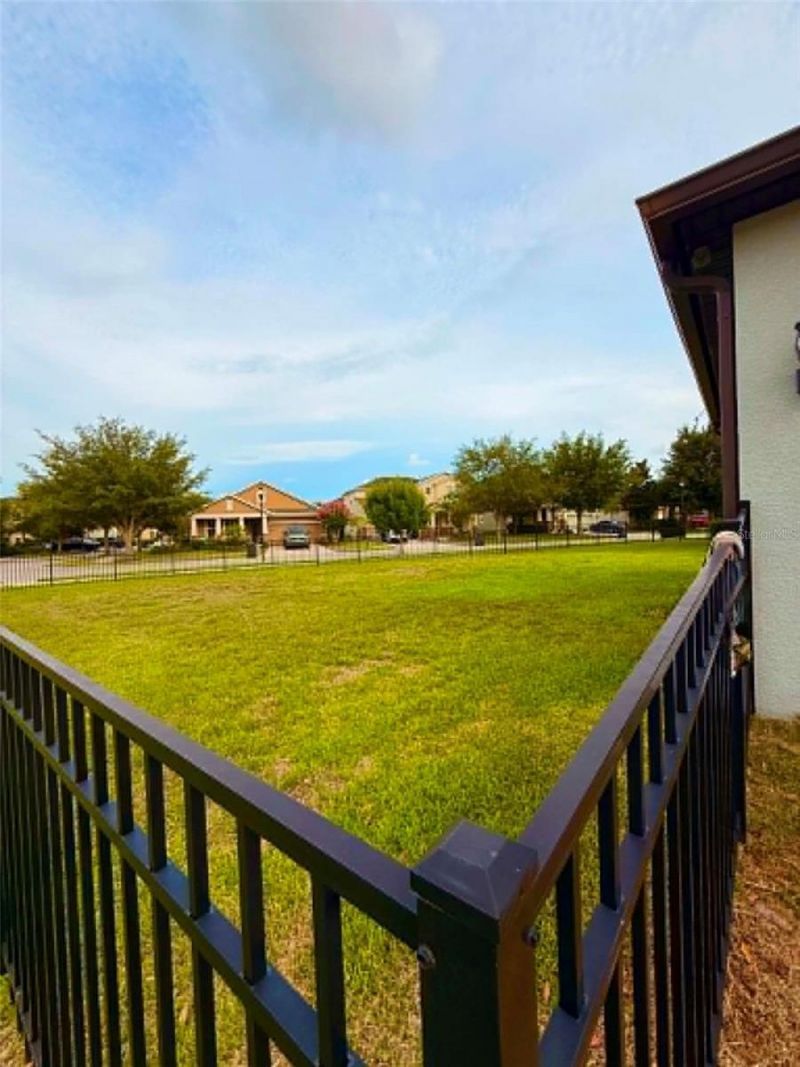 5703 Village Center Drive, Lithia, FL 33547 Photo