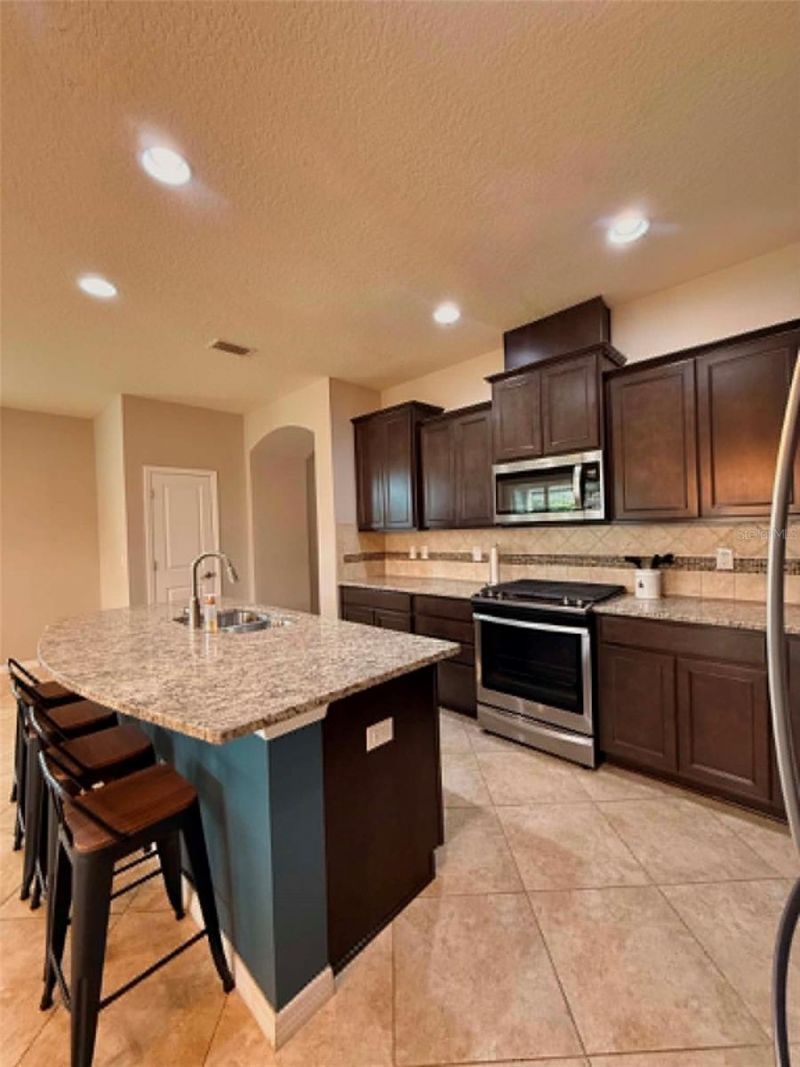 5703 Village Center Drive, Lithia, FL 33547 Photo