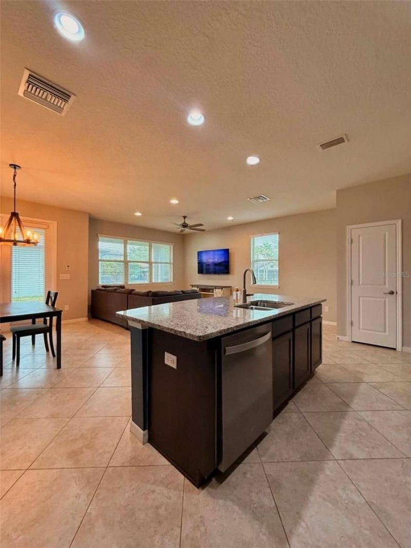 5703 Village Center Drive, Lithia, FL 33547 Photo