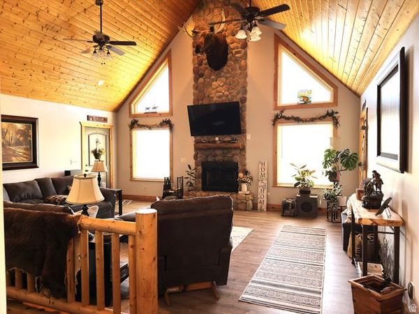 10975 E 17050 N, Mt Pleasant, UT 84647