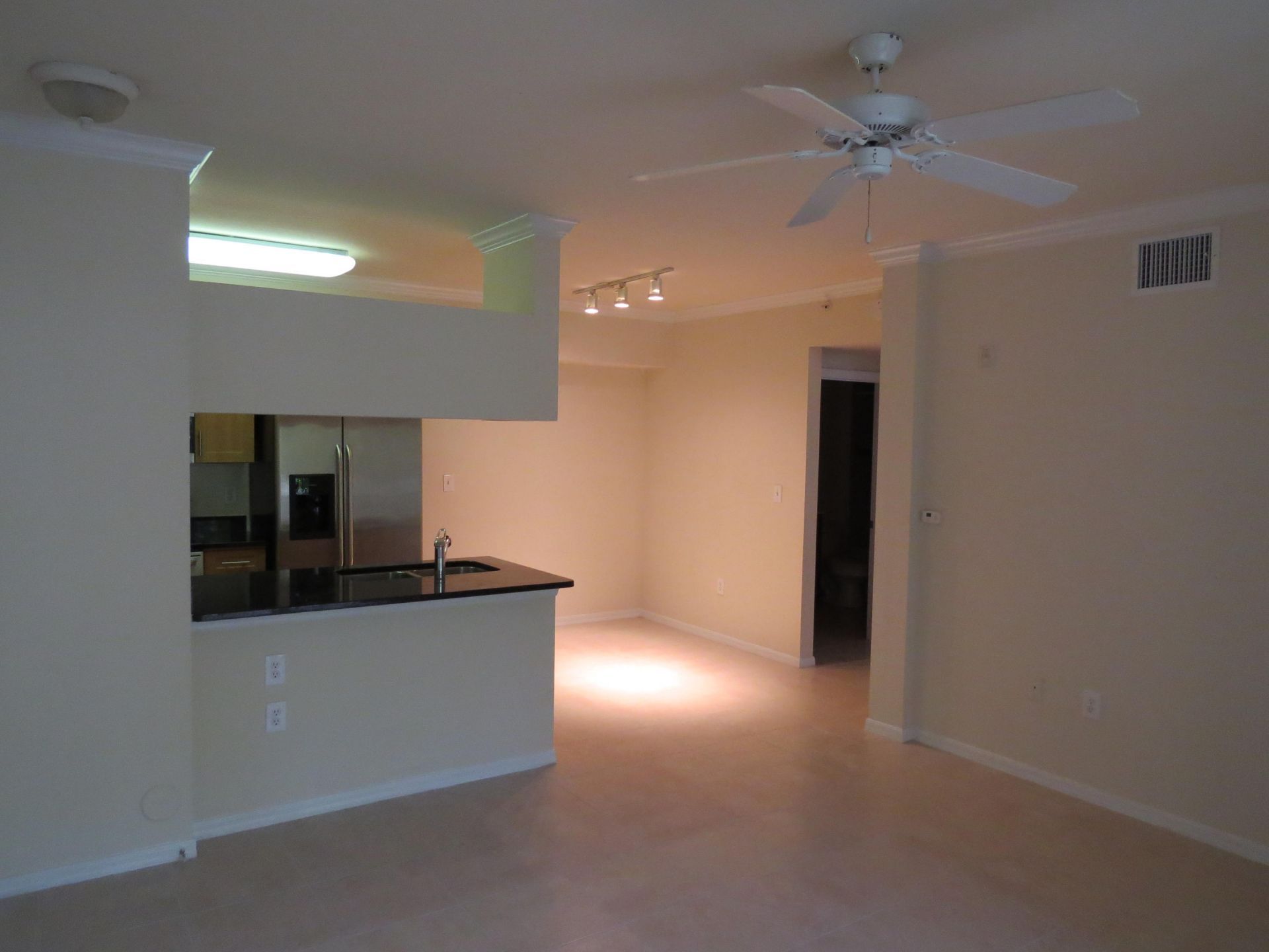 6559 Emerald Dunes Drive, Unit 106, West Palm Beach, FL 33411 Photo