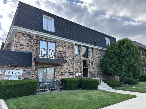 9830 Sayre Avenue , Unit 13, Chicago Ridge, IL 60415