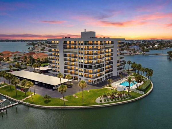 1651 SAND KEY ESTATES COURT , Unit 31, CLEARWATER, FL 33767