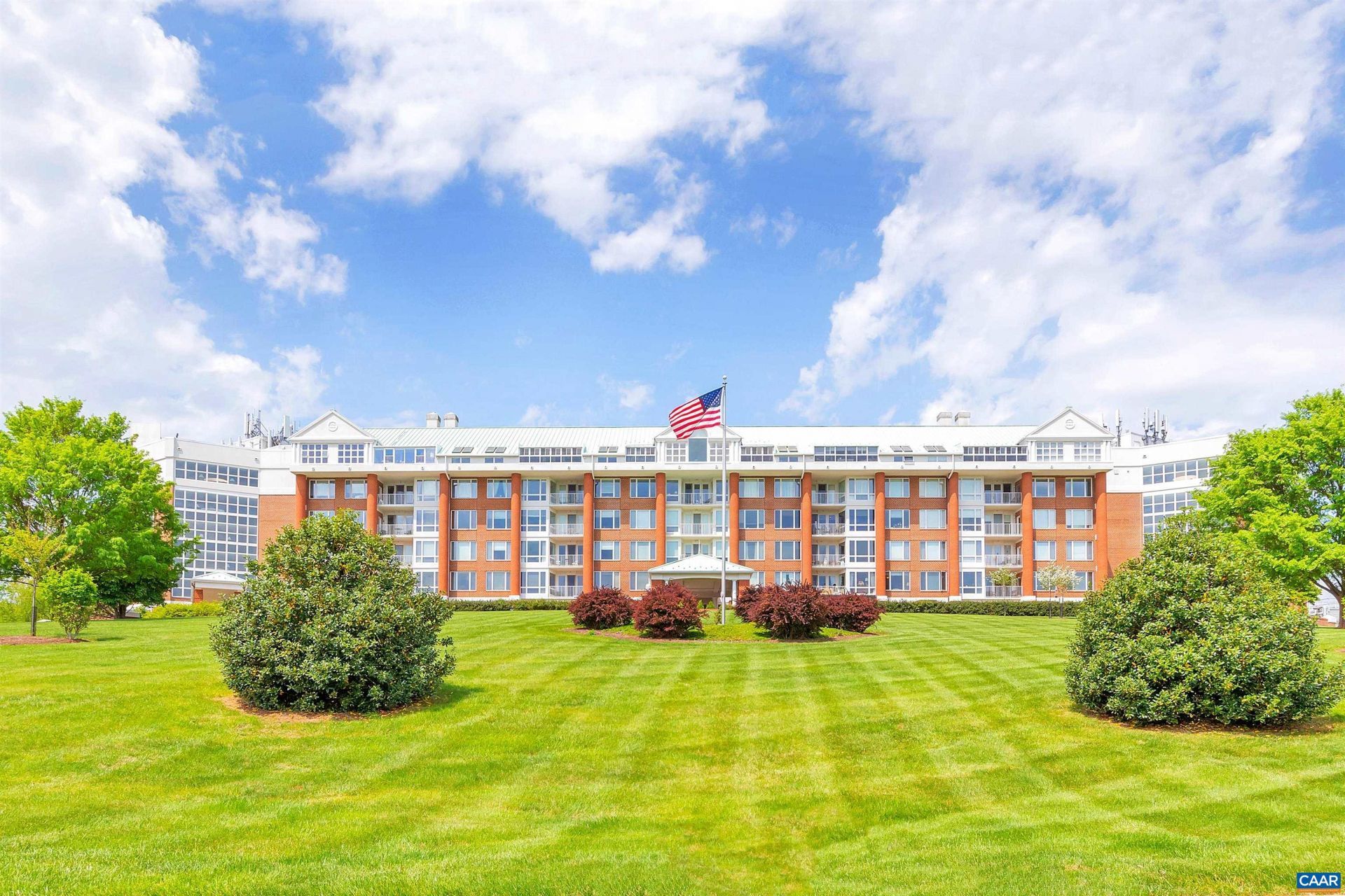 500 Crestwood Dr, Unit 1606, Charlottesville, VA 22903 Main Photo