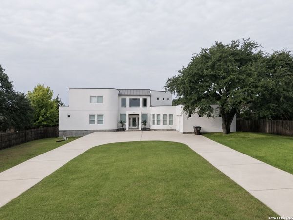 910 Silent Hollow, San Antonio, TX 78260