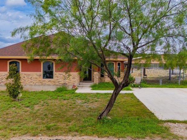 64 Mary, Eagle Pass, TX 78852