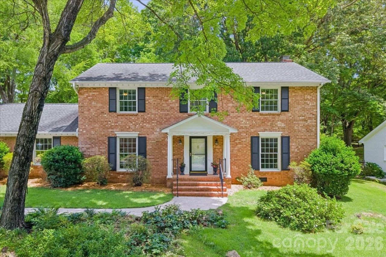 1024 Court Drive, Charlotte, NC 28211 Main Photo
