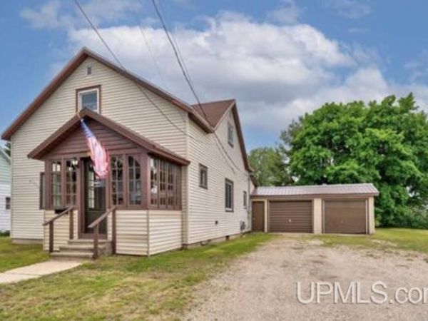 137 N Second Street, Manistique, MI 49854