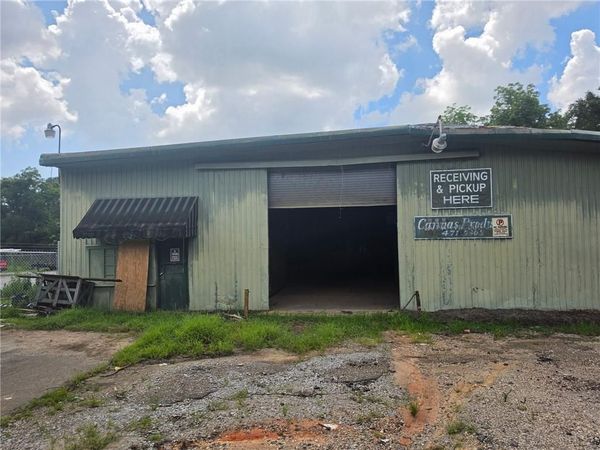 2575 Halls Mill Road, Mobile, AL 36606