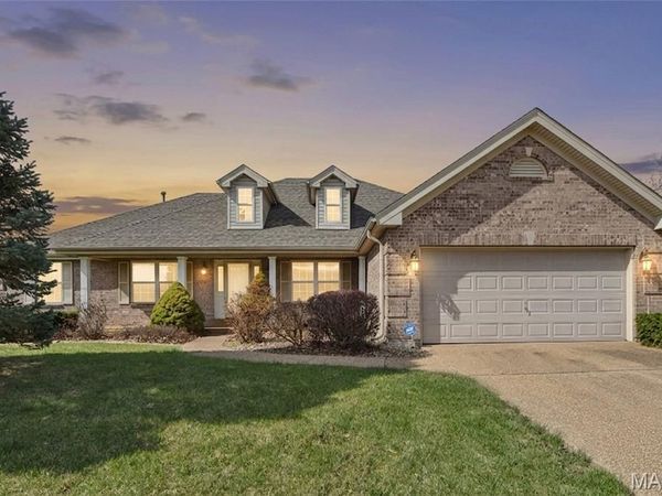 3201 Bear Tracks Drive , Wentzville, MO 63385
