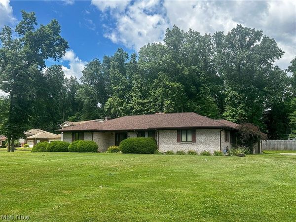 1060 Broadway Avenue SE, Warren, OH 44484