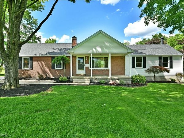 1070 Calla Road E, Poland, OH 44514