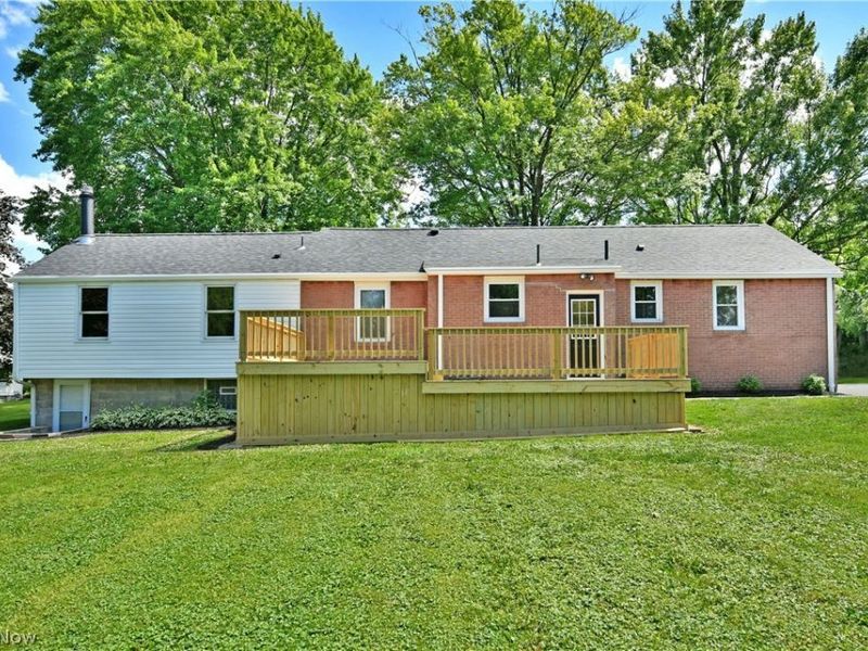 1070 Calla Road E, Poland, OH 44514 Photo 2