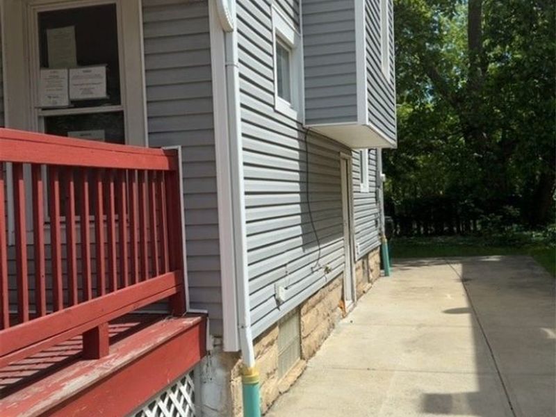 413 Arbor Road, Cleveland, OH 44108 Photo 2