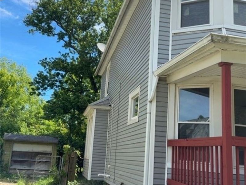 413 Arbor Road, Cleveland, OH 44108 Photo 3