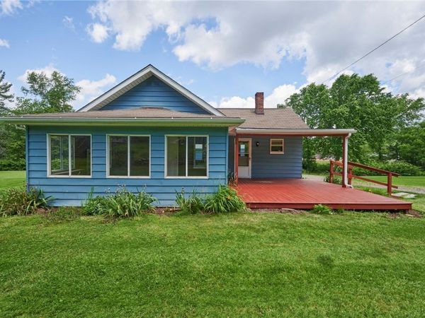 105 Derrick Ln , Mars, PA 16046
