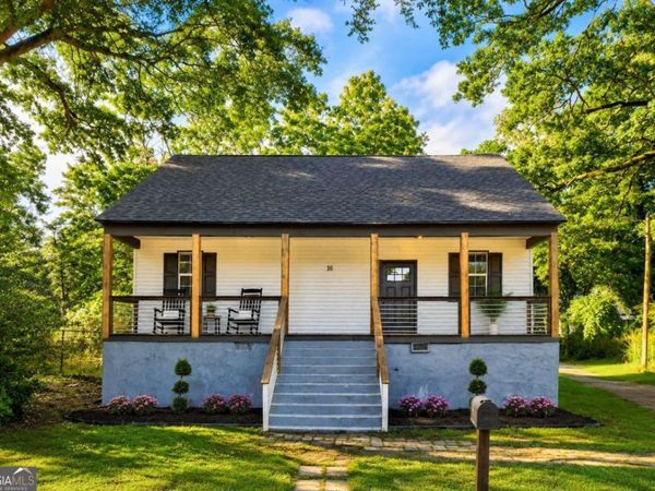 16 Berry Avenue, Newnan, GA 30263
