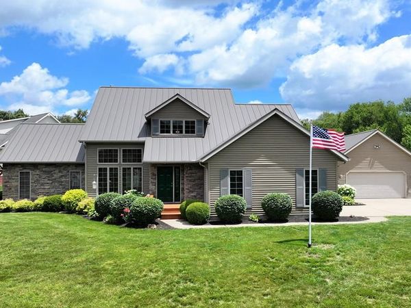 97 Hamilton Drive, Bellville, OH 44813