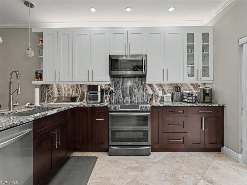 3299 Megan Ln, Unit 4, Naples, FL 34109 Photo