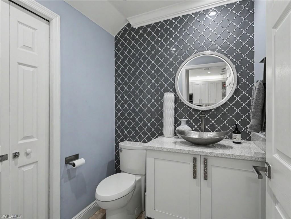 3299 Megan Ln, Unit 4, Naples, FL 34109 Photo