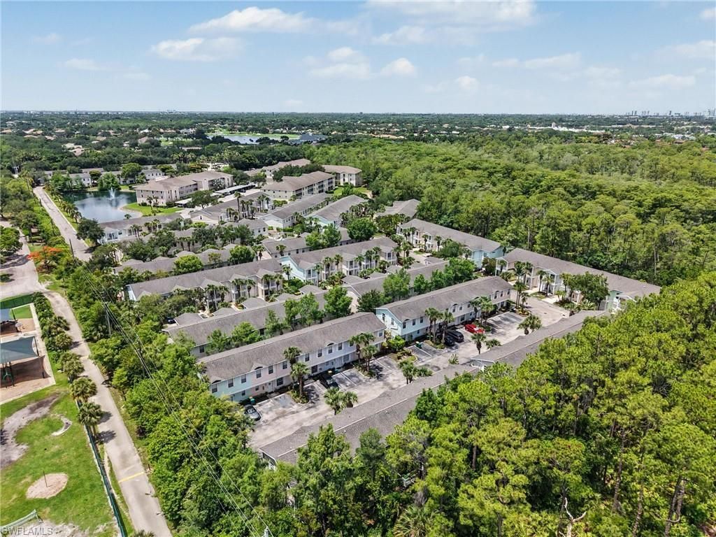 3299 Megan Ln, Unit 4, Naples, FL 34109 Photo