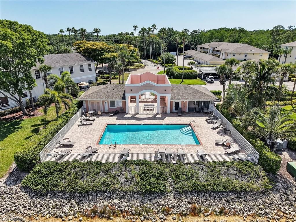3299 Megan Ln, Unit 4, Naples, FL 34109 Photo