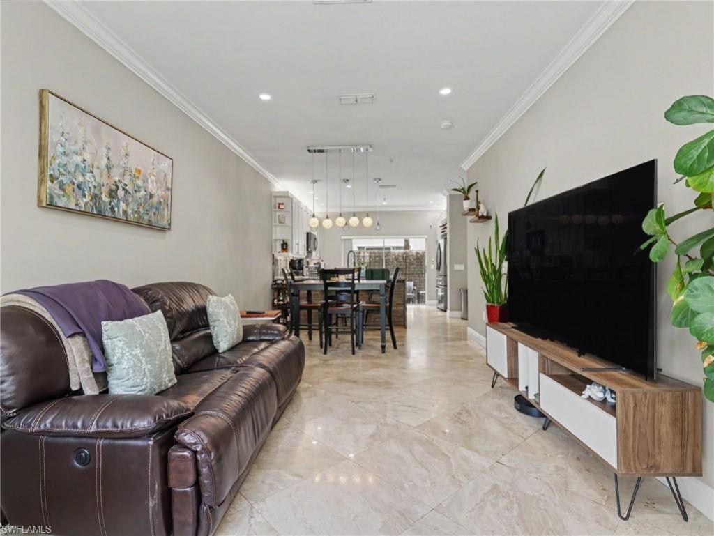 3299 Megan Ln, Unit 4, Naples, FL 34109 Photo