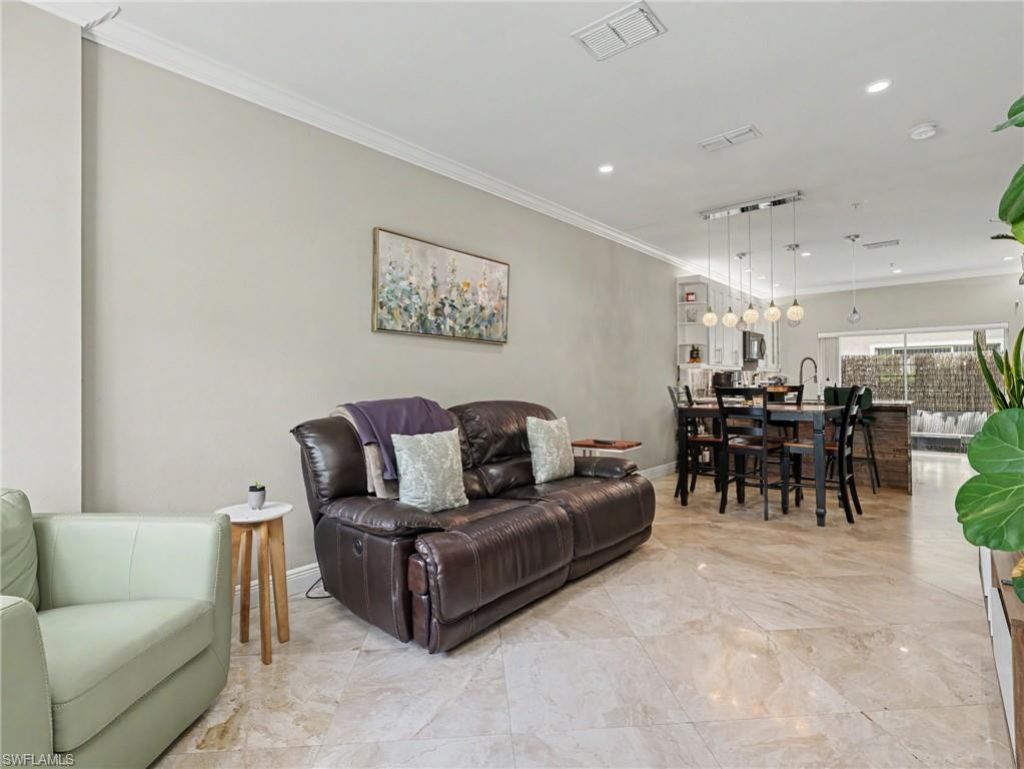 3299 Megan Ln, Unit 4, Naples, FL 34109 Photo
